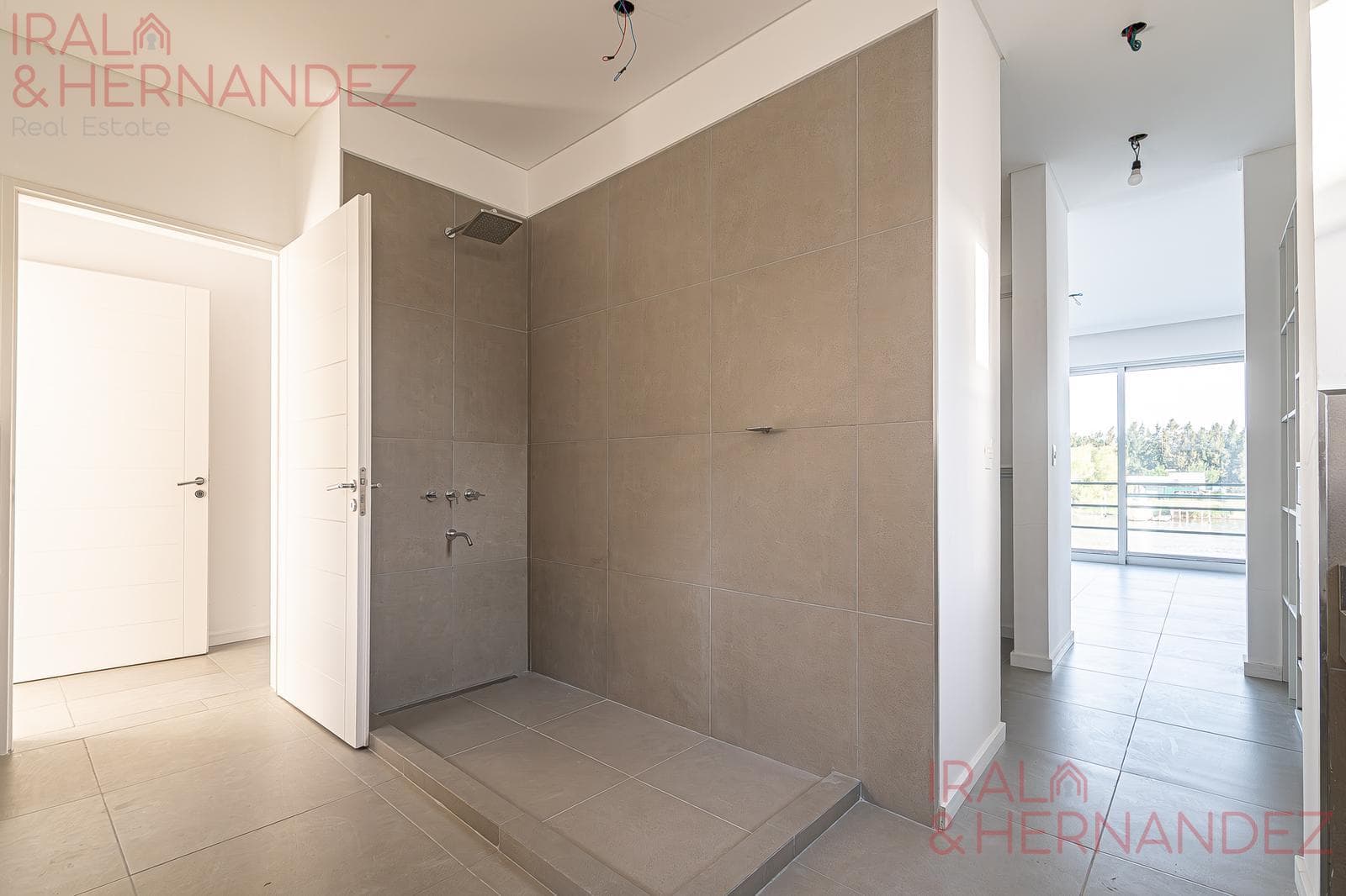 Brand-new house on the river | 5 suites | pool and barbecue | Barrio Náutico San Juan, Tigre