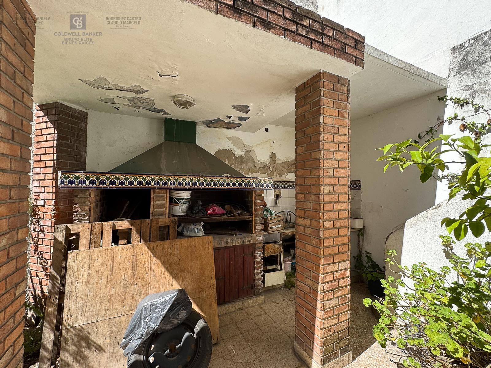 4-ROOM HOUSE FOR SALE WITH GARAGE IN LA PATERNAL