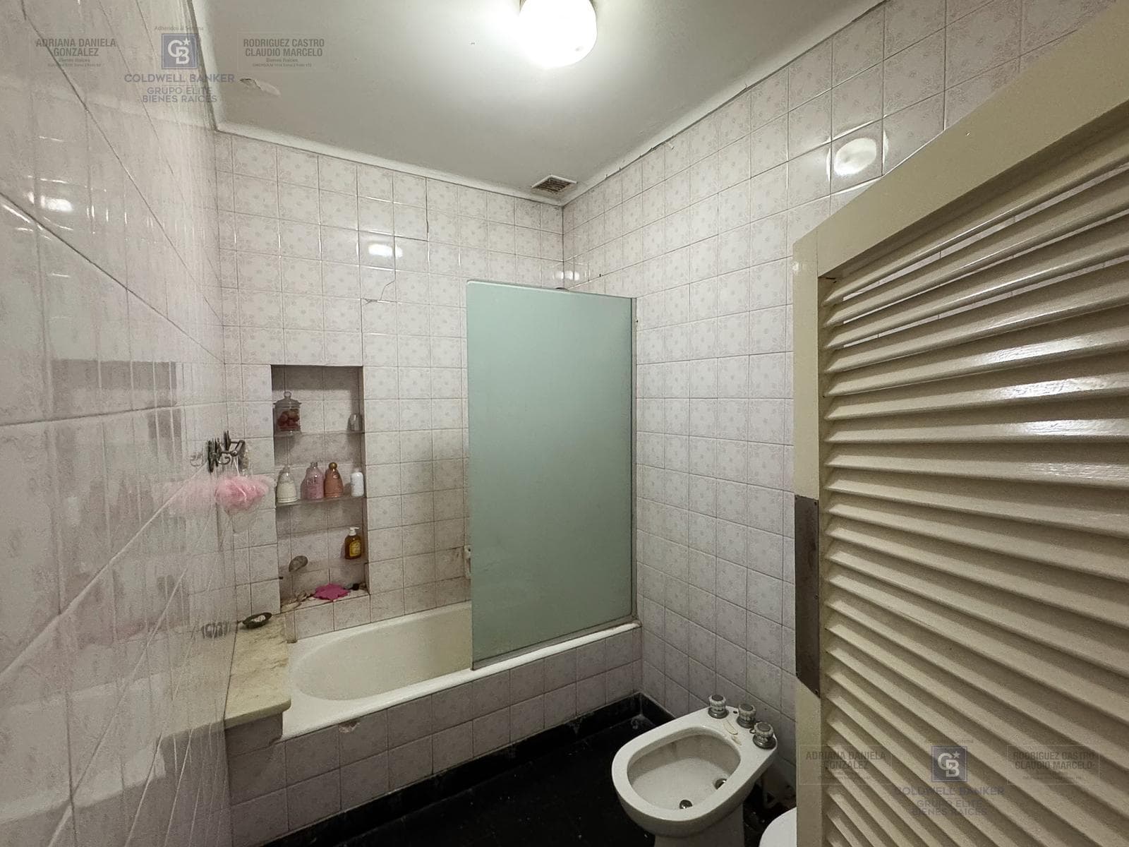 4-ROOM HOUSE FOR SALE WITH GARAGE IN LA PATERNAL