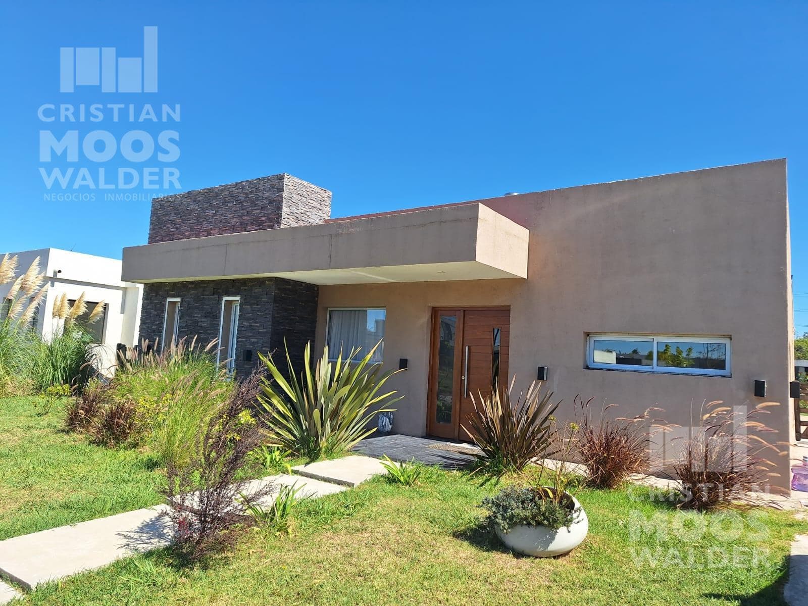 House in La Pista