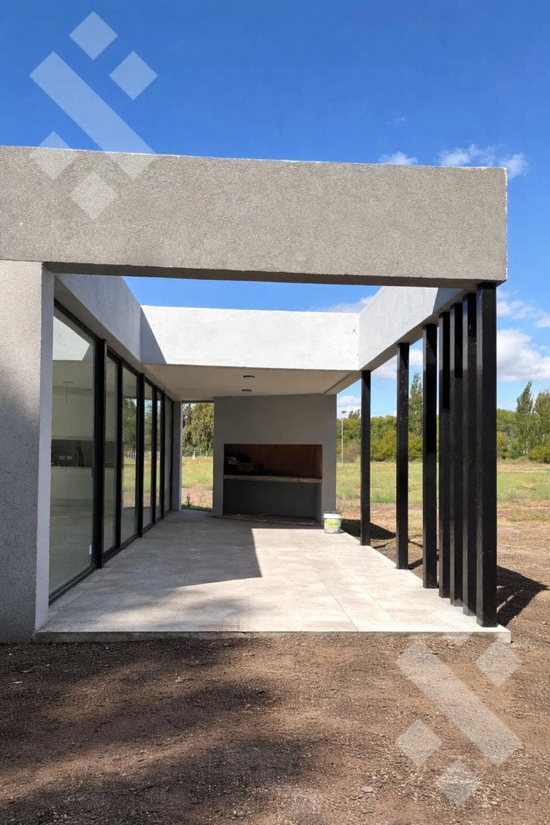 3-BEDROOM HOUSE FOR SALE - VILLA DEL RIO NAUTICO GATED COMMUNITY, GENERAL ROCA