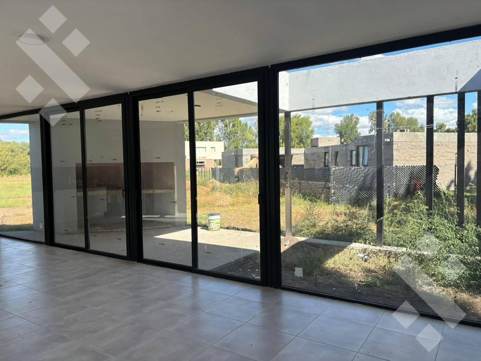 3-BEDROOM HOUSE FOR SALE - VILLA DEL RIO NAUTICO GATED COMMUNITY, GENERAL ROCA
