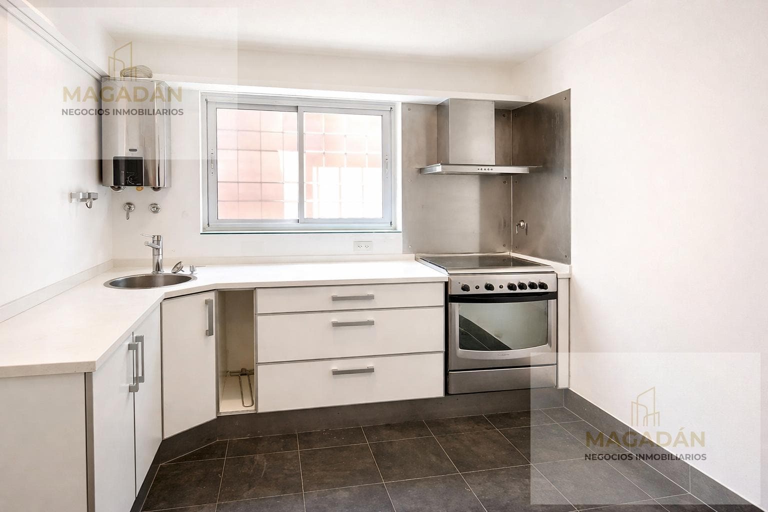 Two-room apartment in Ramos Mejía