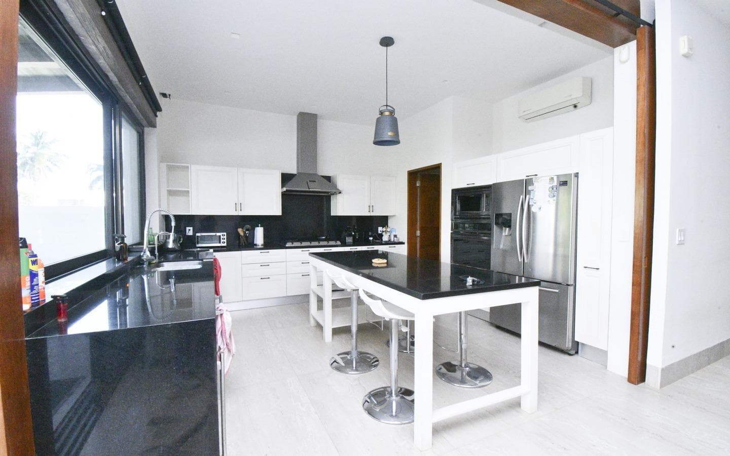 House for Sale on Isla Que Canta