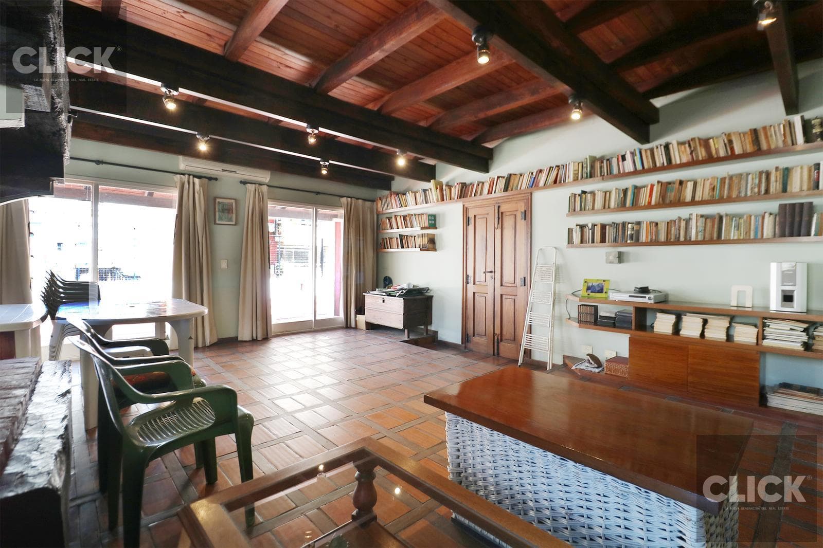 For Sale - 6-Room House with Staff Quarters - Terrace with Grill - Outdoor Dining Area - Recoleta