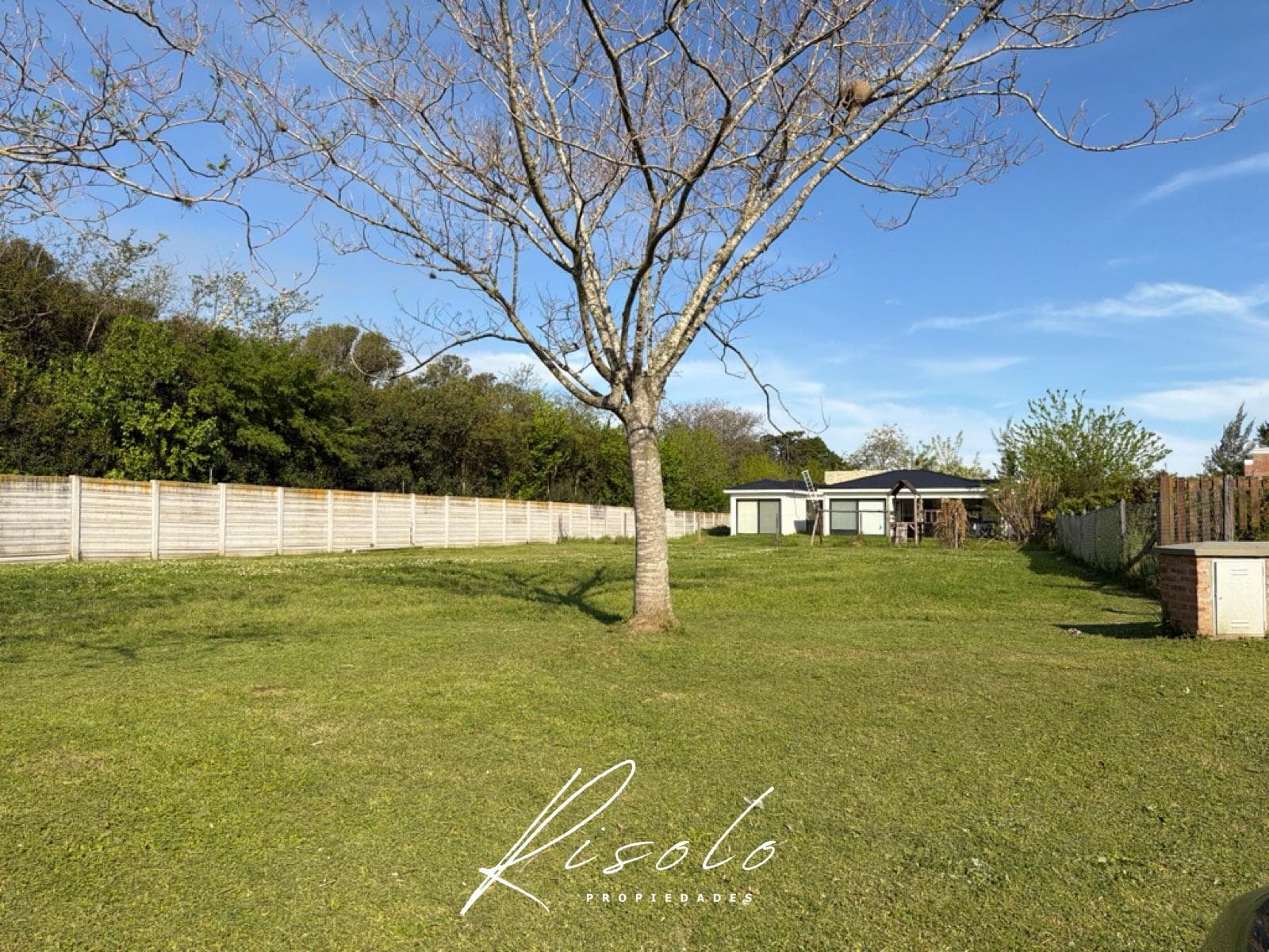 Lot for Sale. Gated Community. North Side. Escobar