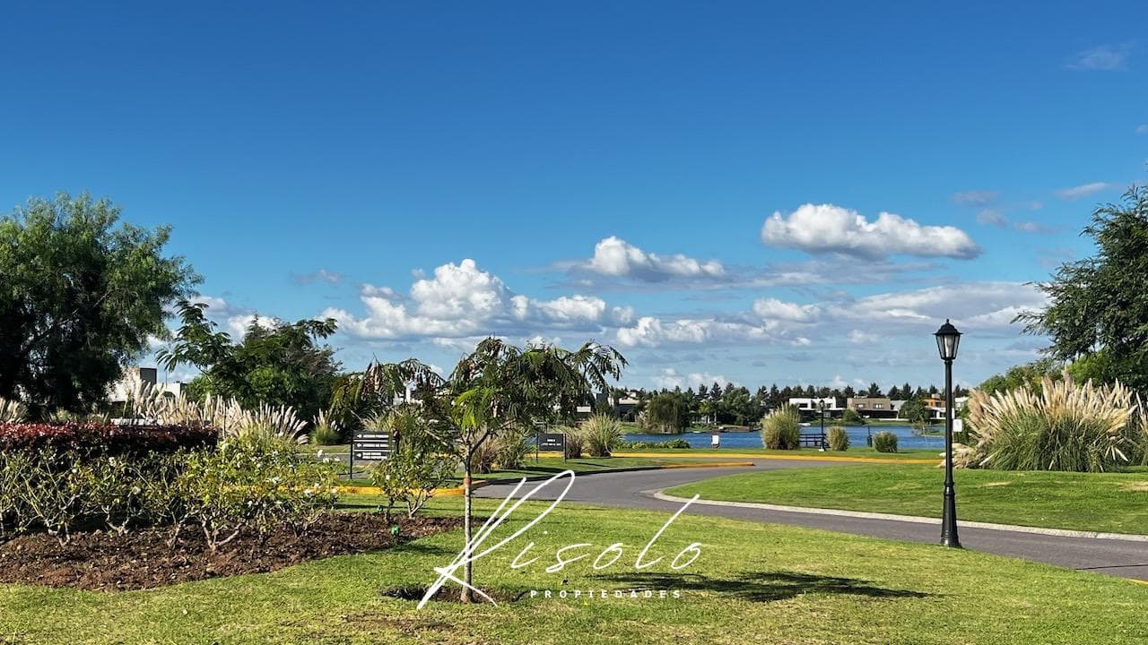 Inland Lot for Sale with a Panoramic View of the Water. Gated Community. Northern Area. Escobar
