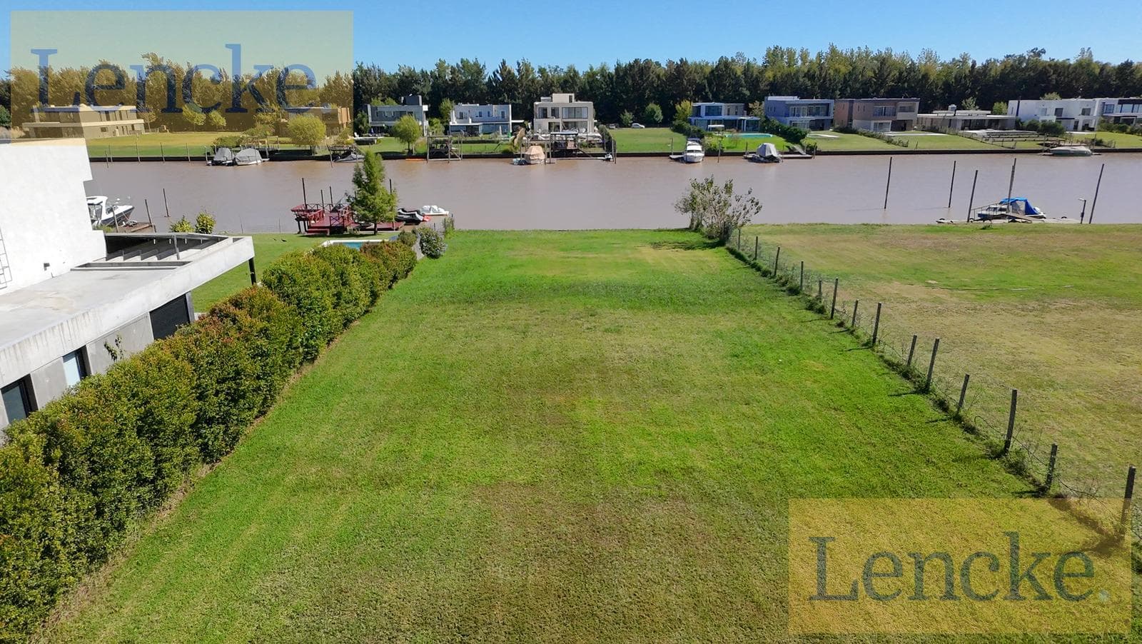 Riverfront lot with boat slip for sale, San Juan neighborhood, for sale