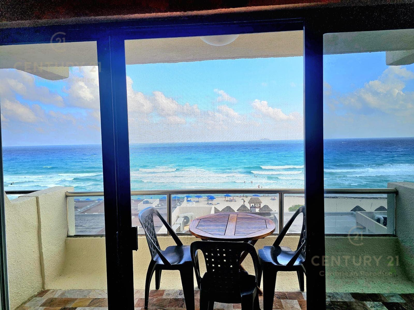 2-Bedroom Apartment for Rent on the Beachfront | Villas Marlin Cancun | C4121