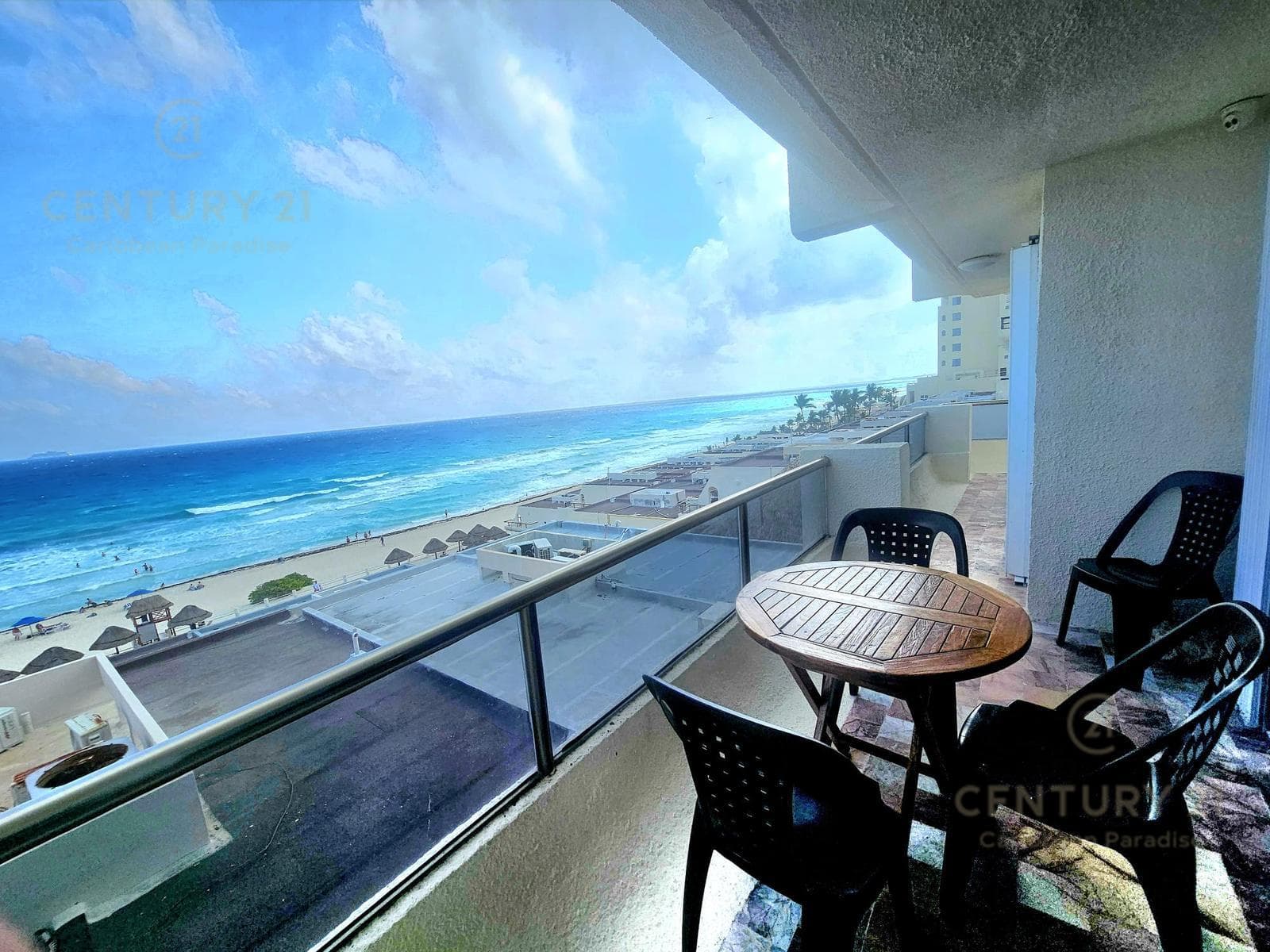 2-Bedroom Apartment for Rent on the Beachfront | Villas Marlin Cancun | C4121