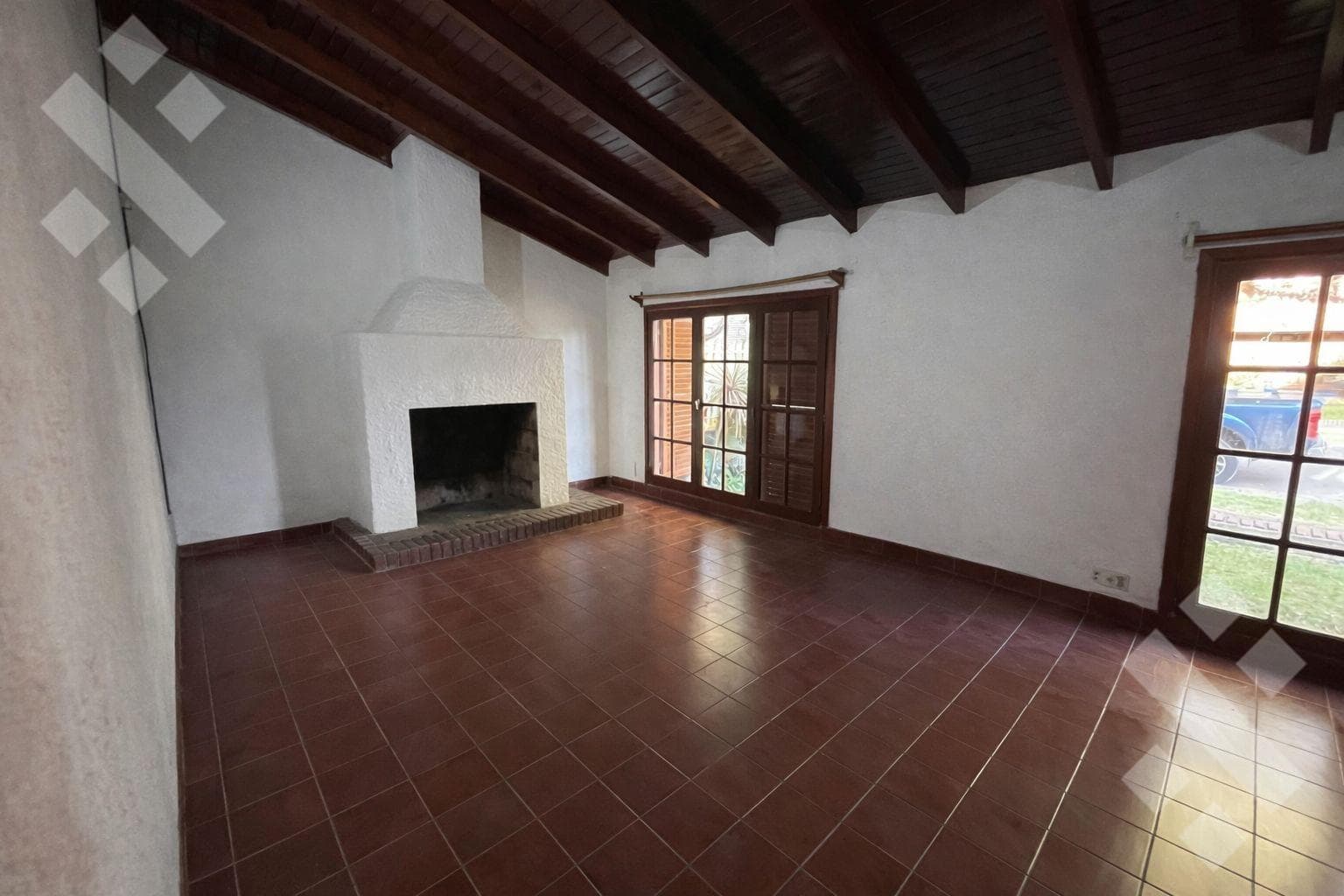 4-BEDROOM HOUSE FOR SALE IN THE MANZANAR NEIGHBORHOOD - CIPOLLETI