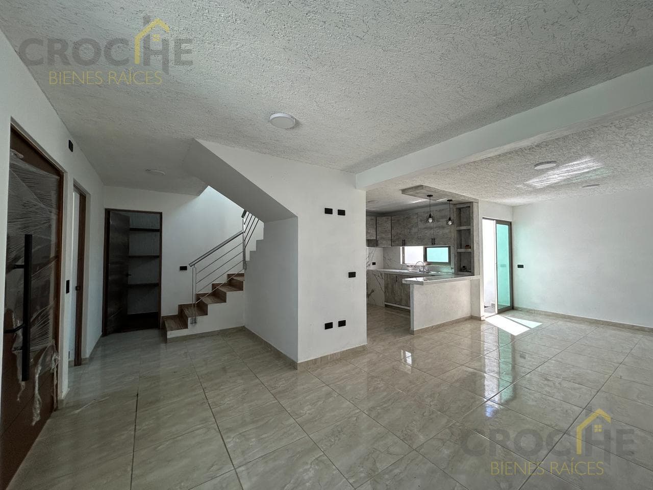 HOUSE FOR SALE IN A PRIVATE SUBDIVISION IN COATEPEC, NEAR THE COCA-COLA PLANT