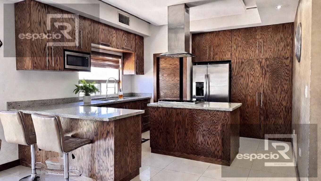 HOUSE FOR SALE IN THE CANTERA SUBDIVISION