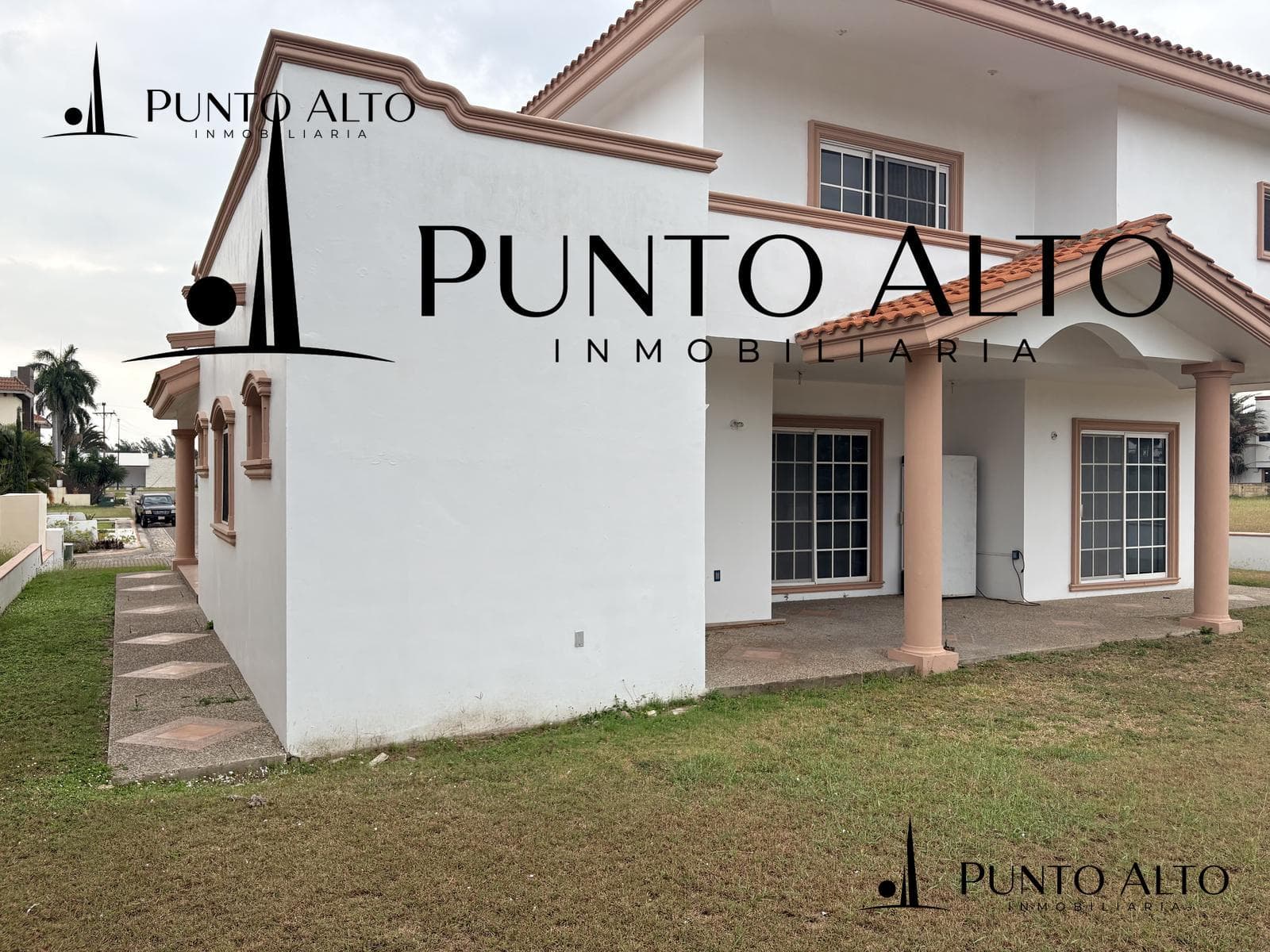 House in the Lagunas de Miralta Subdivision for rent and for sale, with a view of the golf course