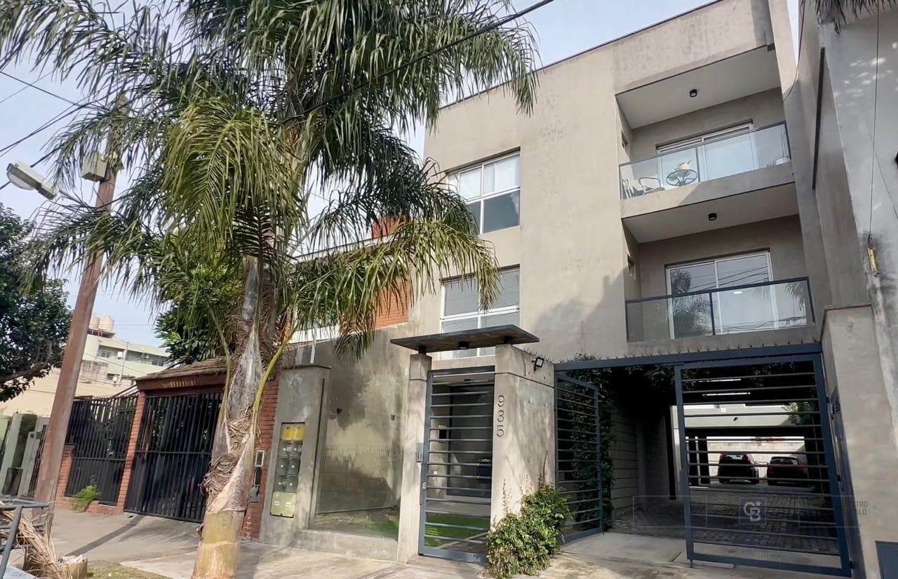 Apartment for sale in Ramos Mejía: 2 rooms, financing available, garage included