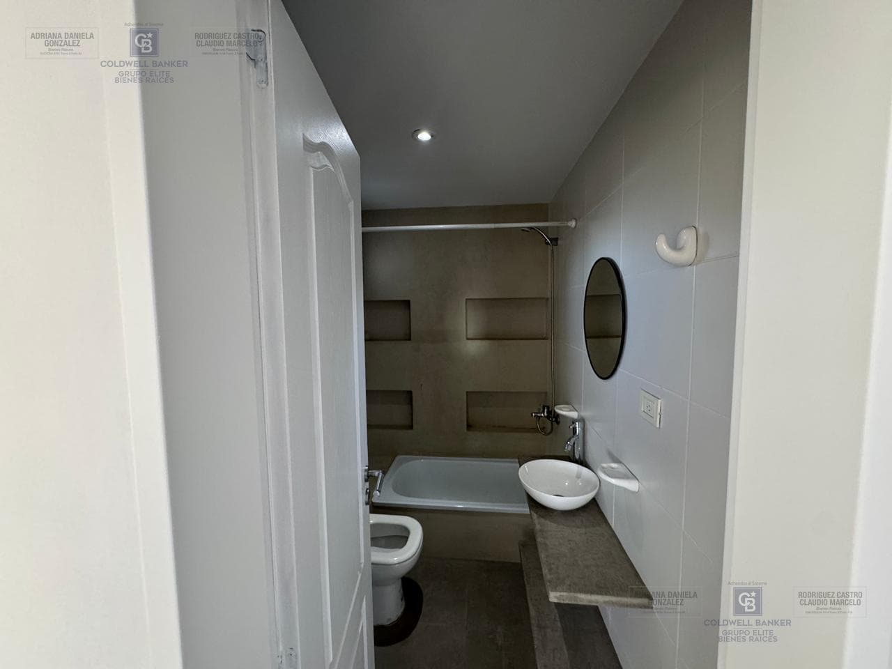Apartment for sale in Ramos Mejía: 2 rooms, financing available, garage included
