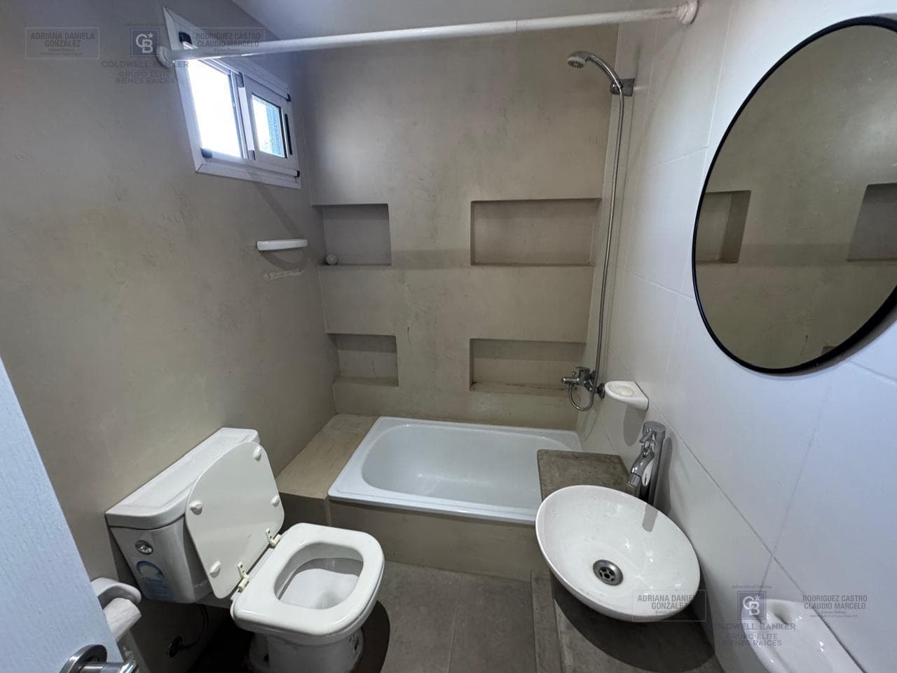 Apartment for sale in Ramos Mejía: 2 rooms, financing available, garage included