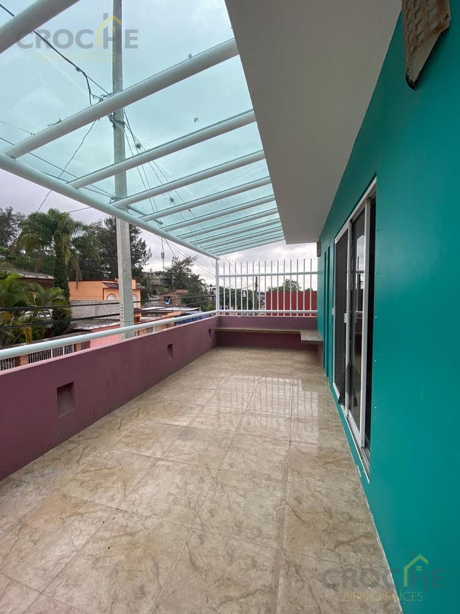 PROPERTY FOR SALE WITH 1 HOUSE, 2 COMMERCIAL SPACES, AND 5 ROOMS IN EL LENCERO, EMILIANO ZAPATA MUNICIPALITY, VERACRUZ