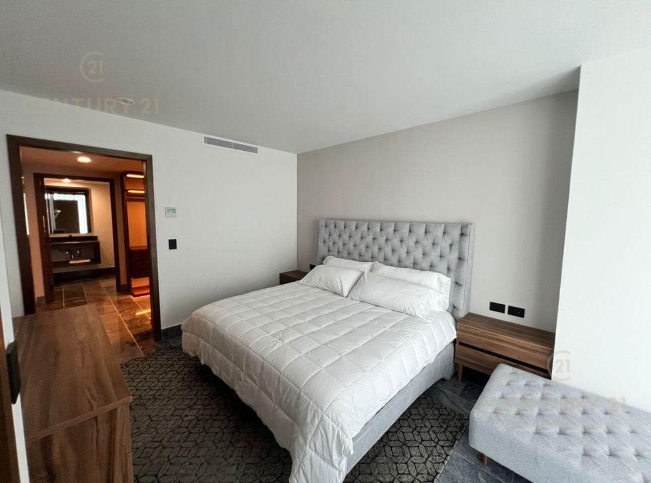2-Bedroom Furnished Apartment for Rent in Shark Towers, Cancún | C4122