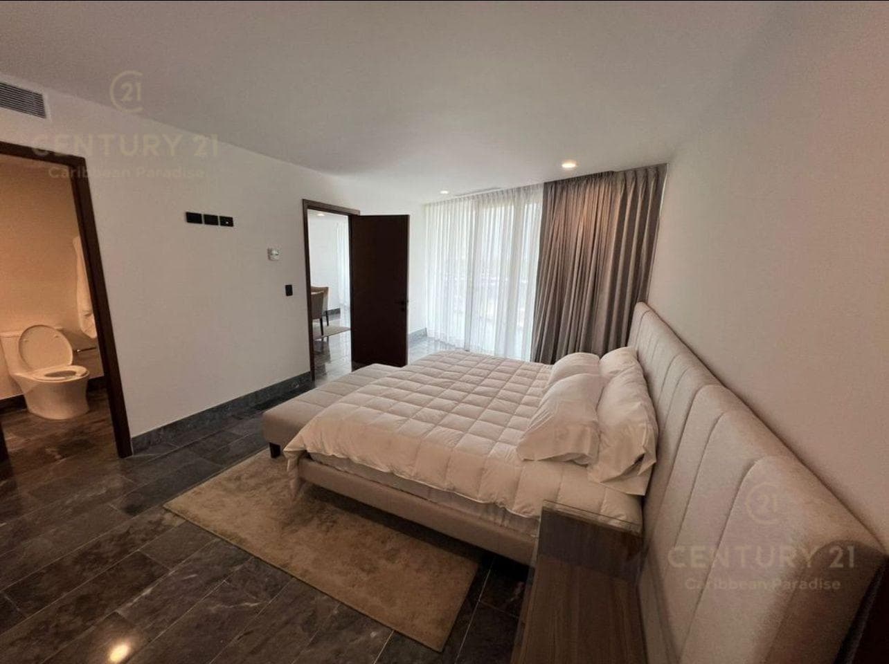 2-Bedroom Furnished Apartment for Rent in Shark Towers, Cancún | C4122