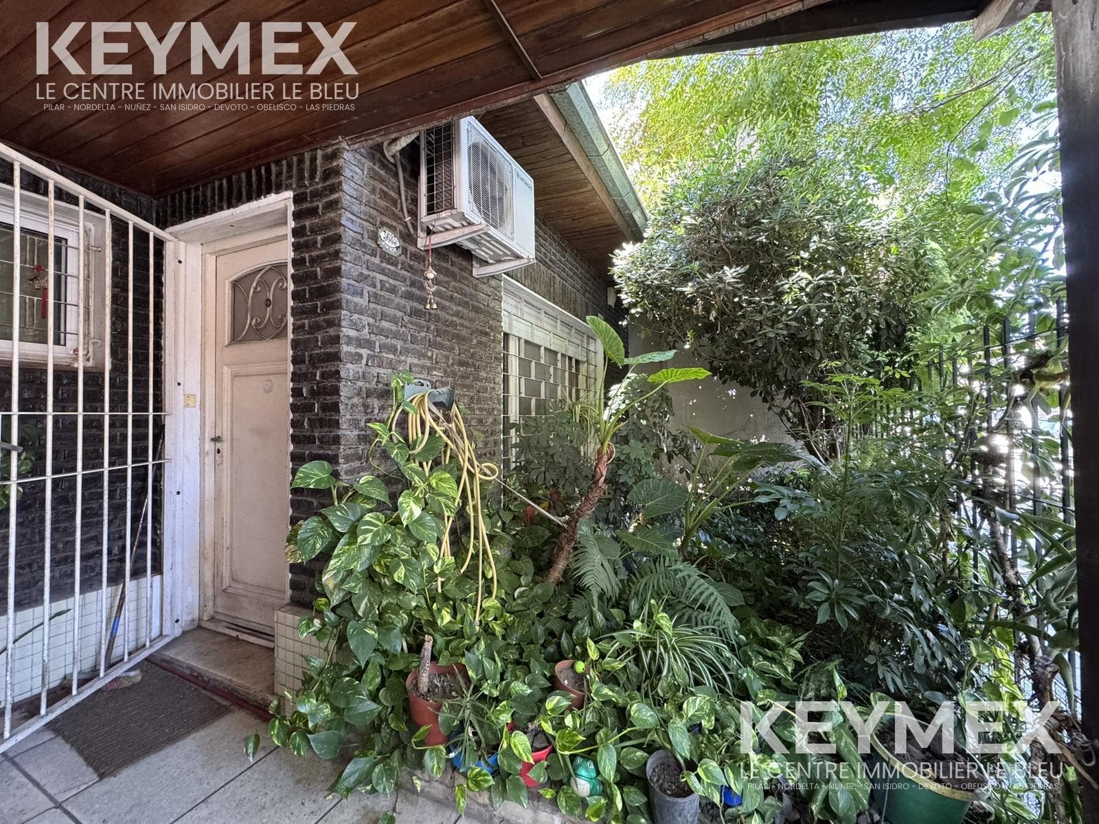 House for Sale in Olivos: 4 Rooms, Patio, and Terrace