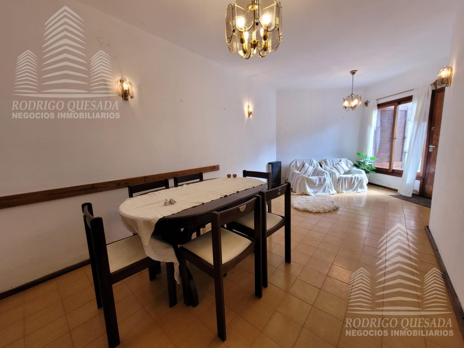 Spacious, bright triplex in a very quiet neighborhood