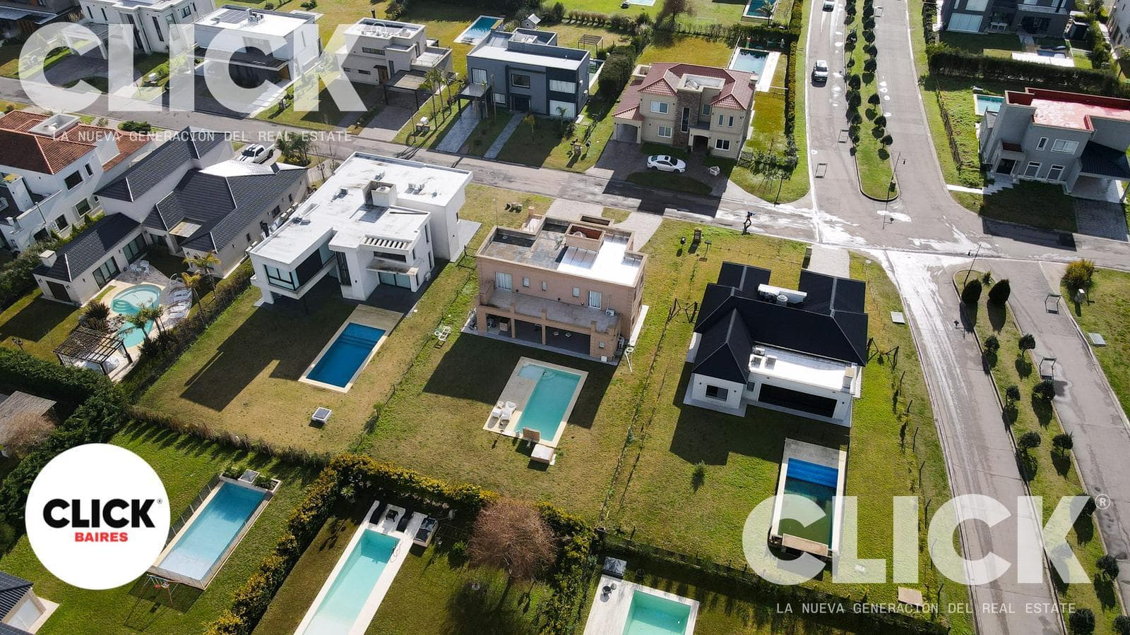 5-Room House for Sale in the El Rebenque Gated Community