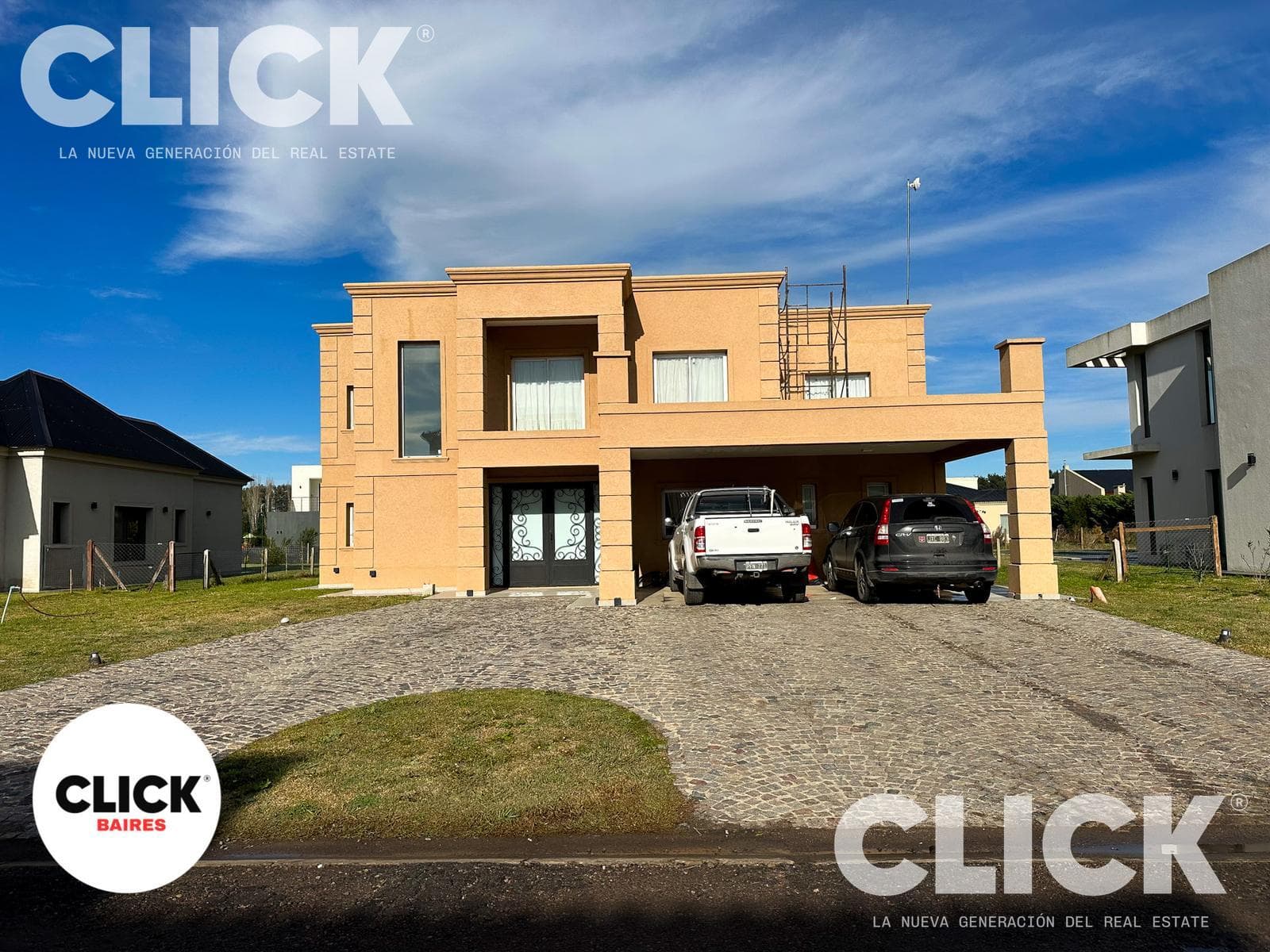 5-Room House for Sale in the El Rebenque Gated Community