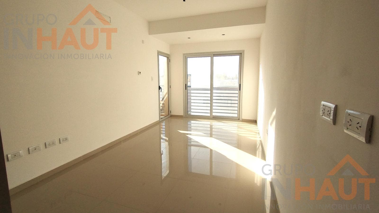 Studio Apartment with Garage in the Conluencia Urbana Area