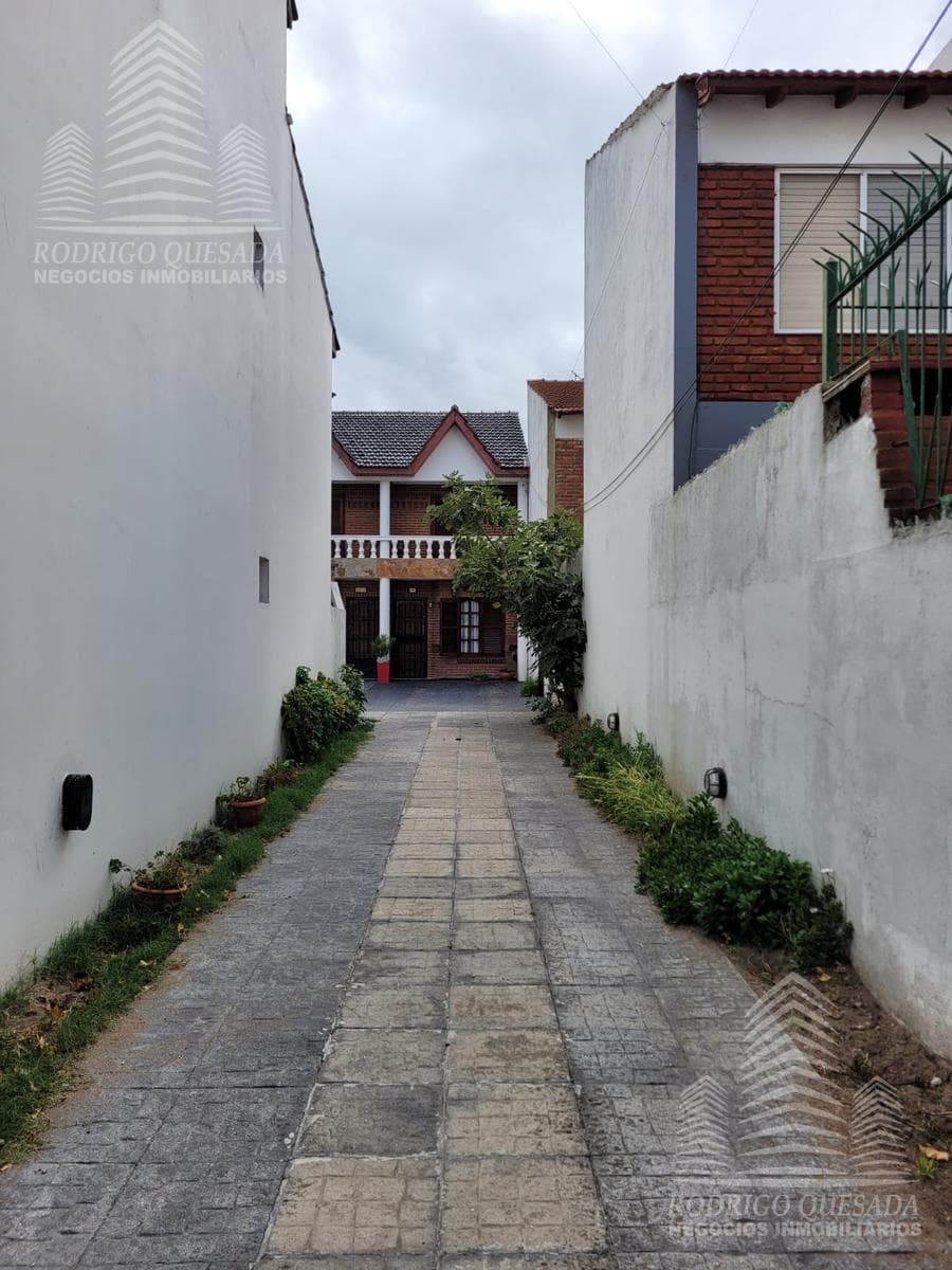 Beautiful 4-Room Triplex with Balcony, Patio, Grill, and Garage