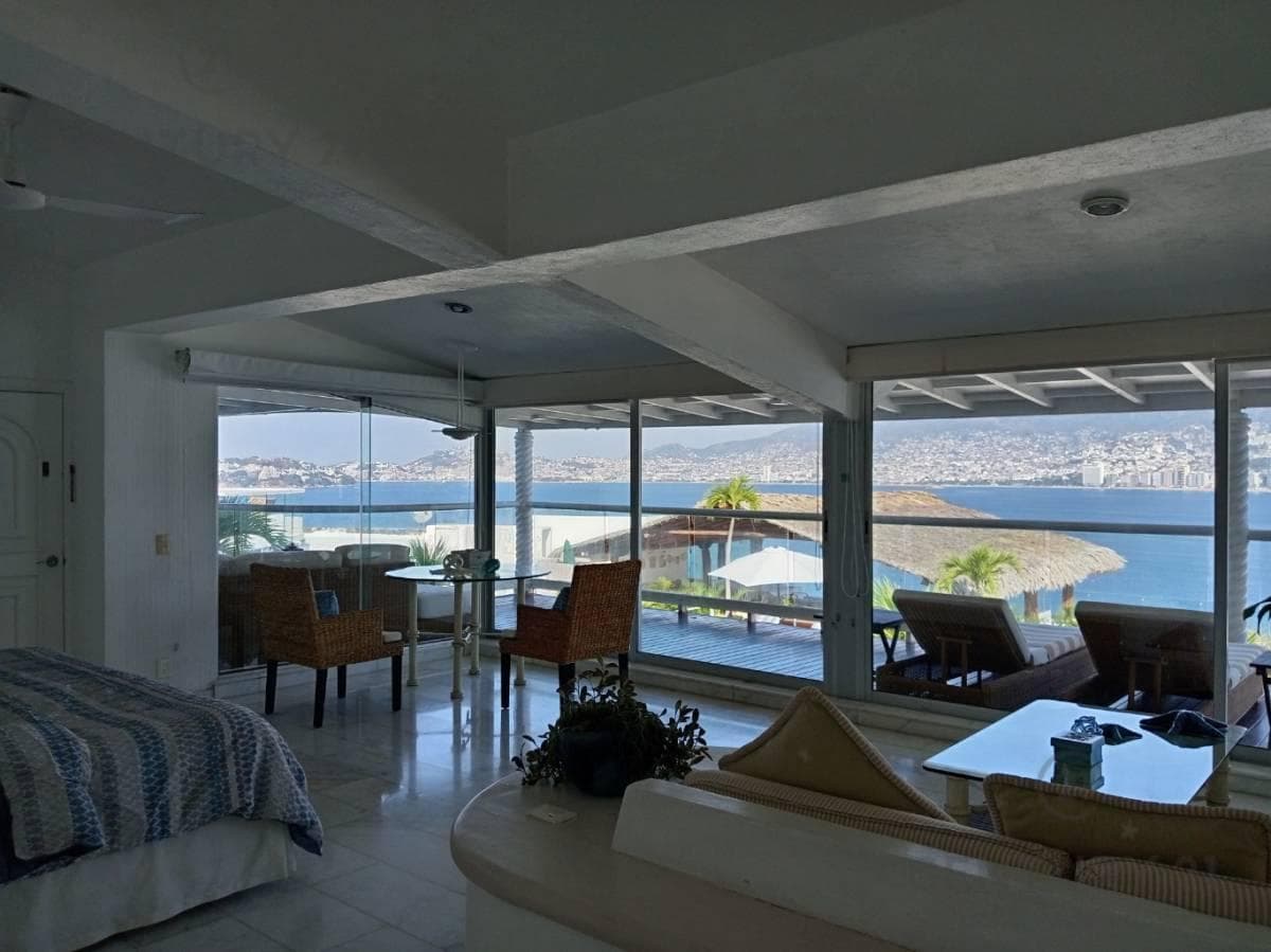 House for Sale in the Brisas Guitarrón Subdivision, Acapulco, Gro.