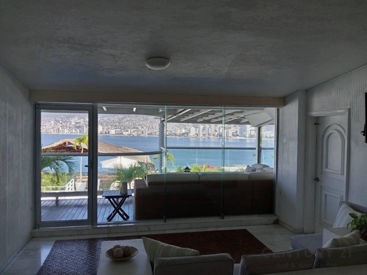House for Sale in the Brisas Guitarrón Subdivision, Acapulco, Gro.