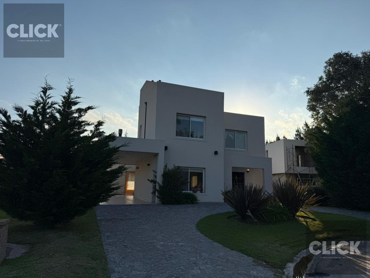6-room house for sale/rent in the El Rebenque Gated Community