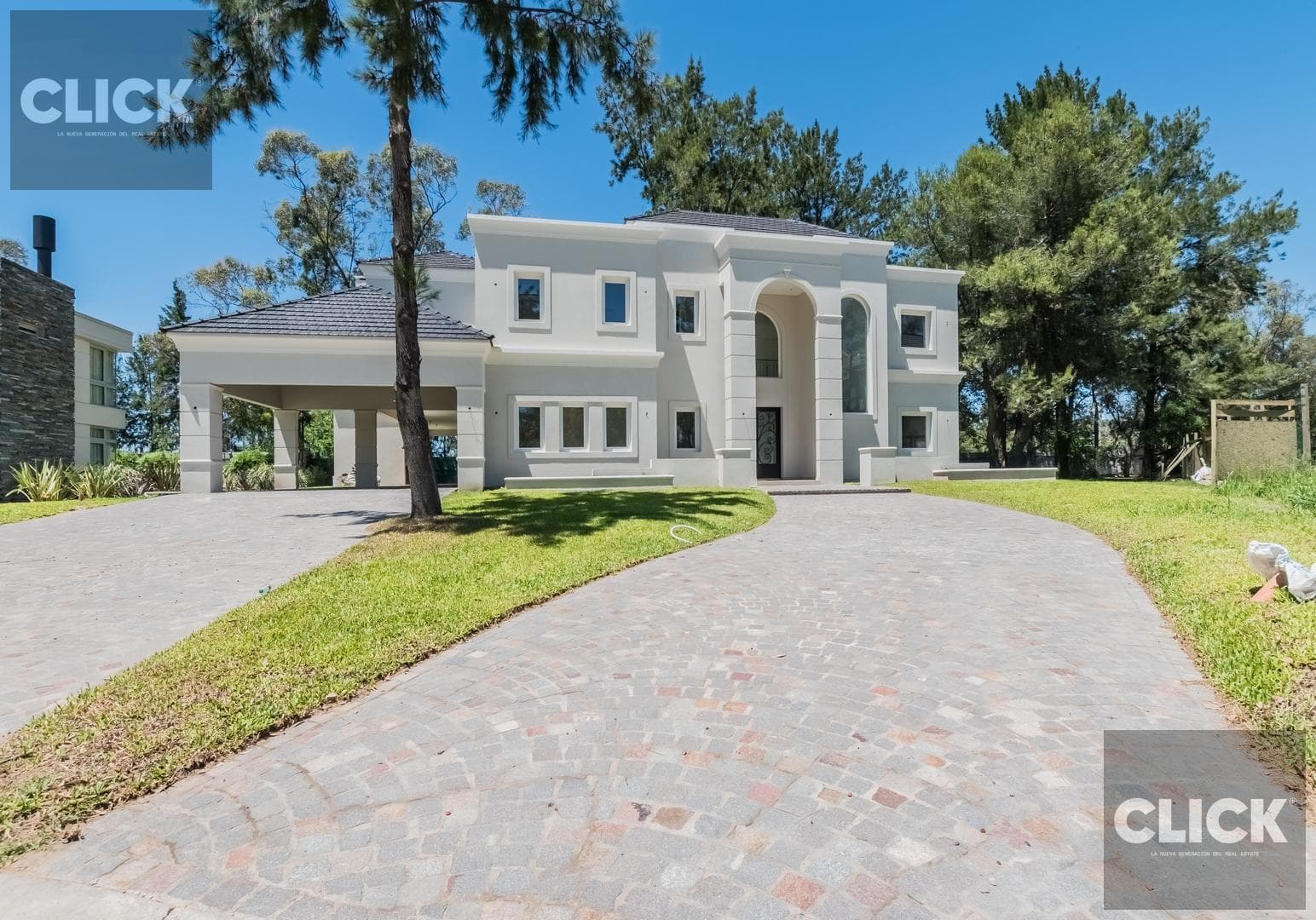 6-Room House for Sale in West Saint Thomas