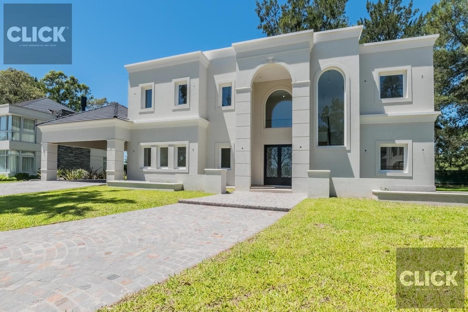 6-Room House for Sale in West Saint Thomas