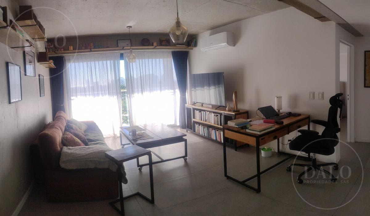 Apartment for Sale in Florida with a River View
