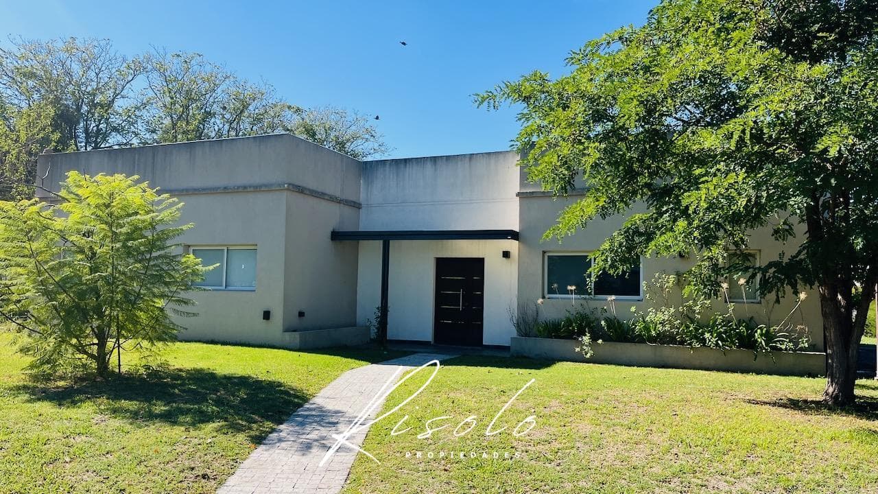 House for Rent, Furnished. Pool, 3 bedrooms. Office. Gated Community, Escobar