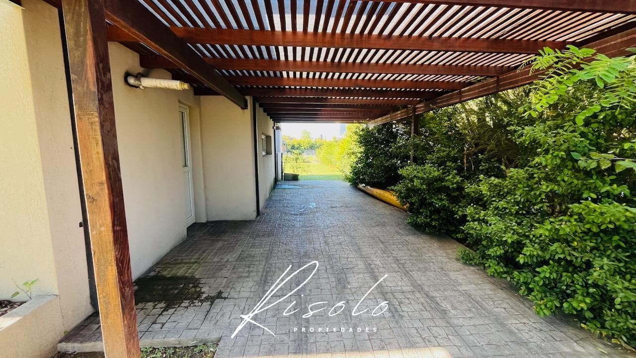 House for Rent, Furnished. Pool, 3 bedrooms. Office. Gated Community, Escobar