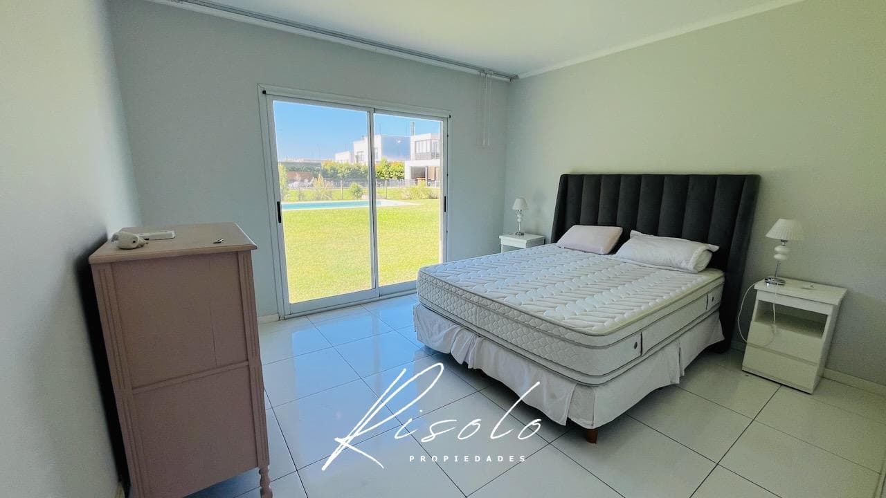 House for Rent, Furnished. Pool, 3 bedrooms. Office. Gated Community, Escobar