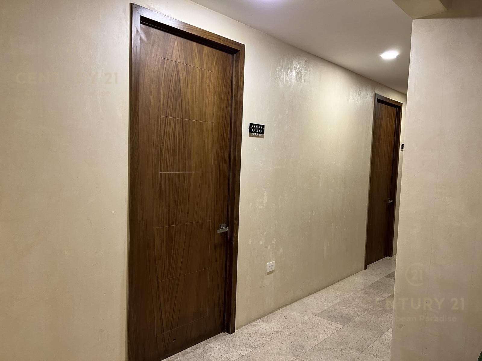 Studio for sale in a prime location, just a few steps from Avenida 10 in Playa del Carmen P4551