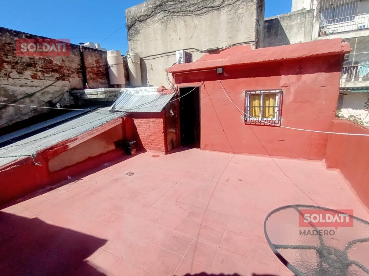 FOR SALE: 4-ROOM APARTMENT IN NORTH CABALLITO WITH TERRACE AND GRILL; QUALIFIES FOR MORTGAGE