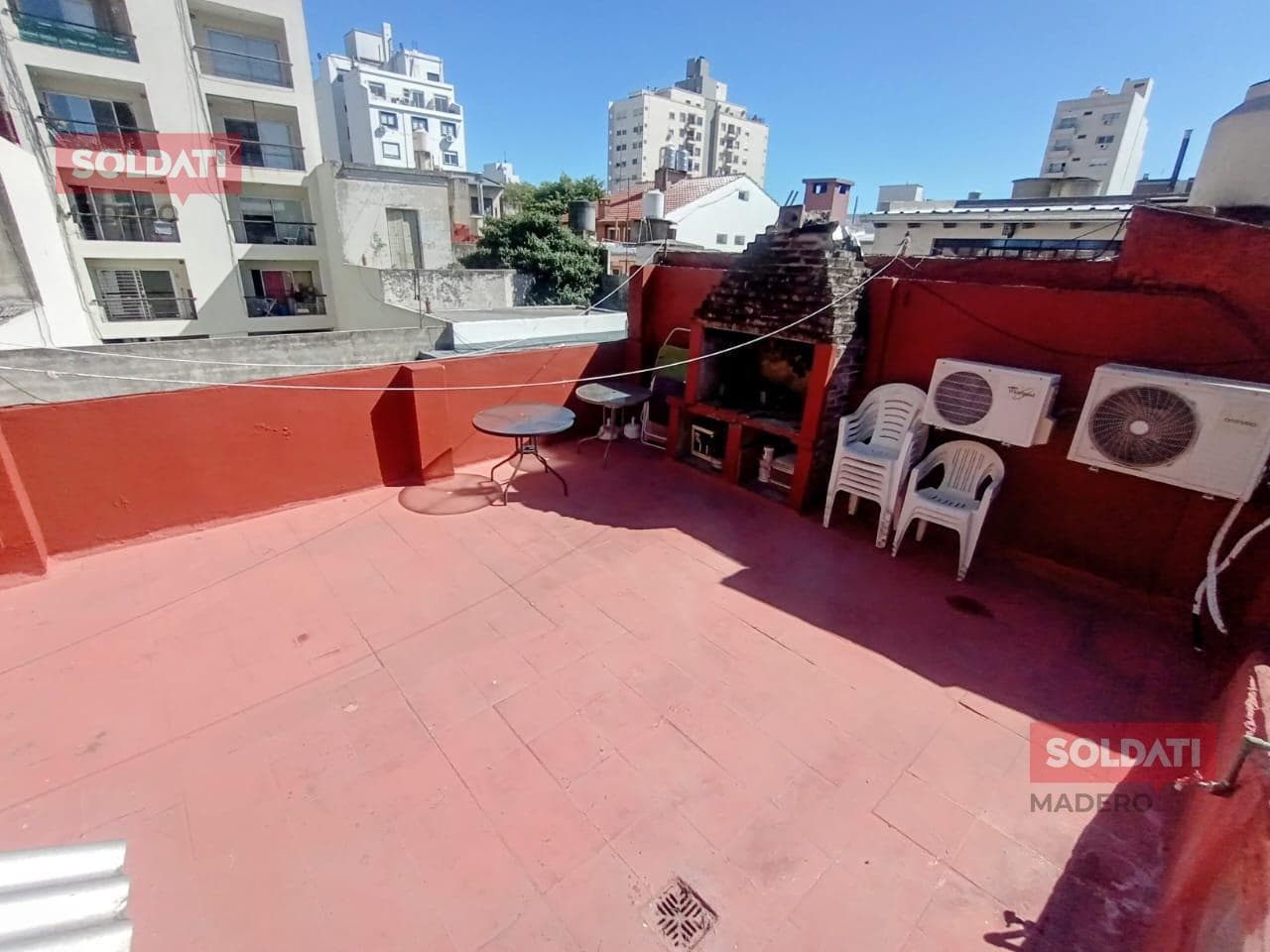 FOR SALE: 4-ROOM APARTMENT IN NORTH CABALLITO WITH TERRACE AND GRILL; QUALIFIES FOR MORTGAGE