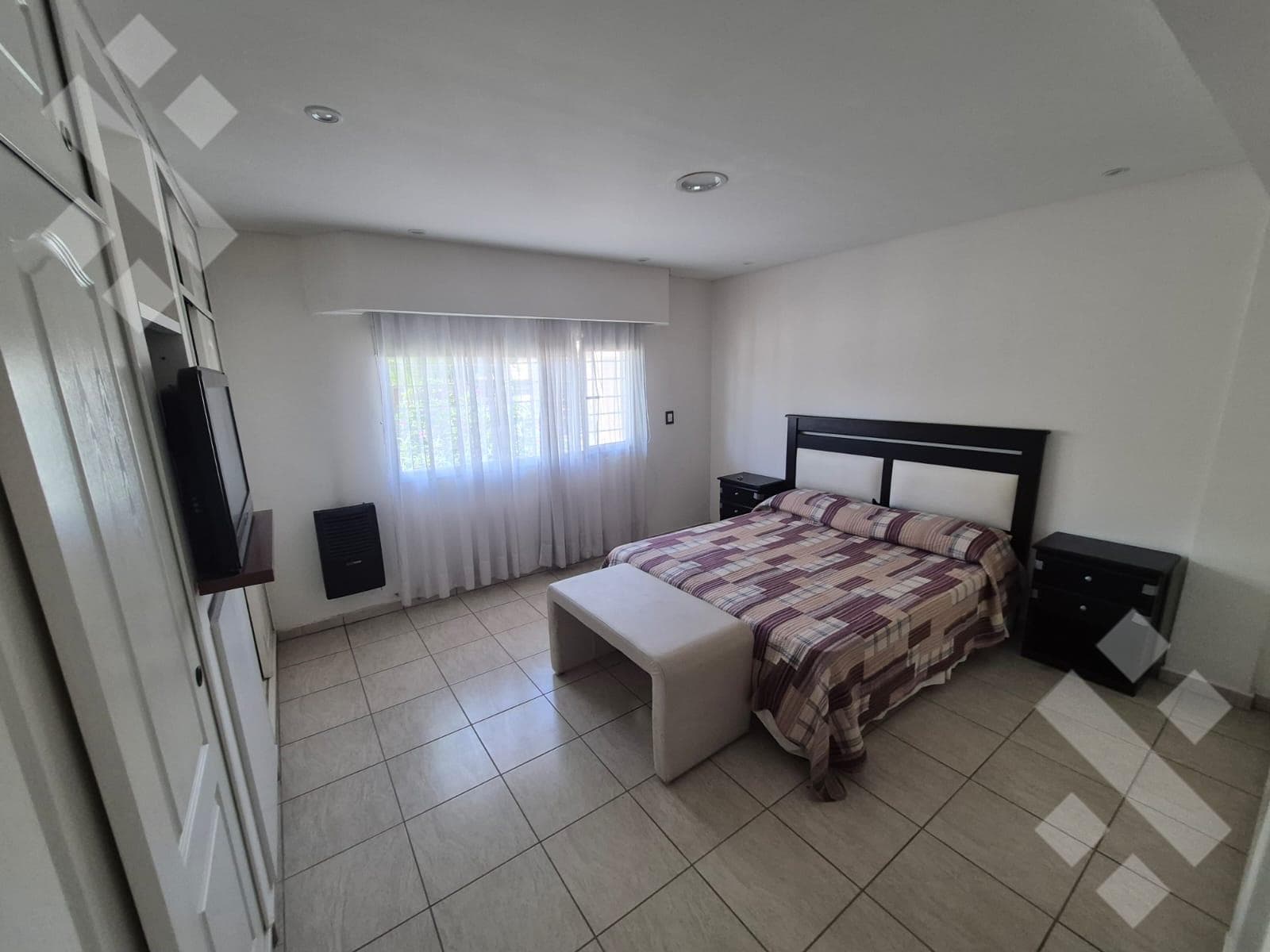 3-Bedroom House in the 12 de Septiembre Neighborhood, Parque