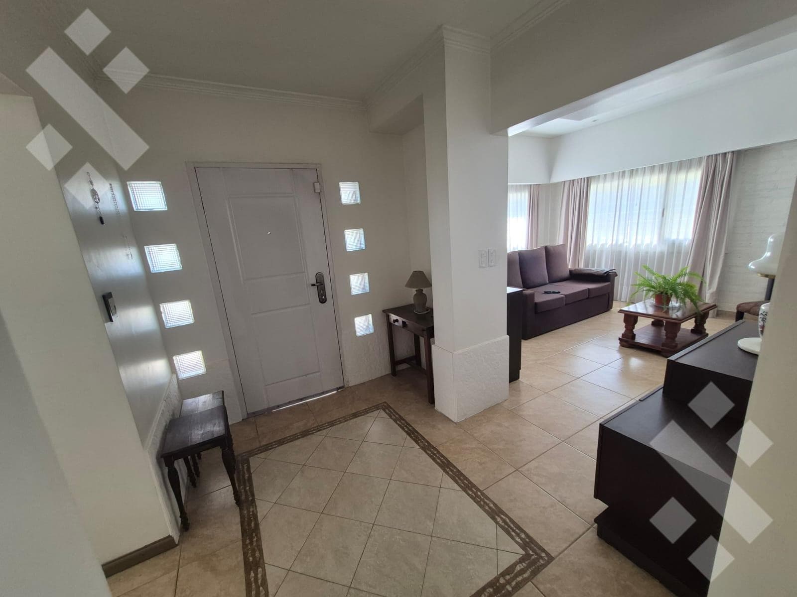 3-Bedroom House in the 12 de Septiembre Neighborhood, Parque