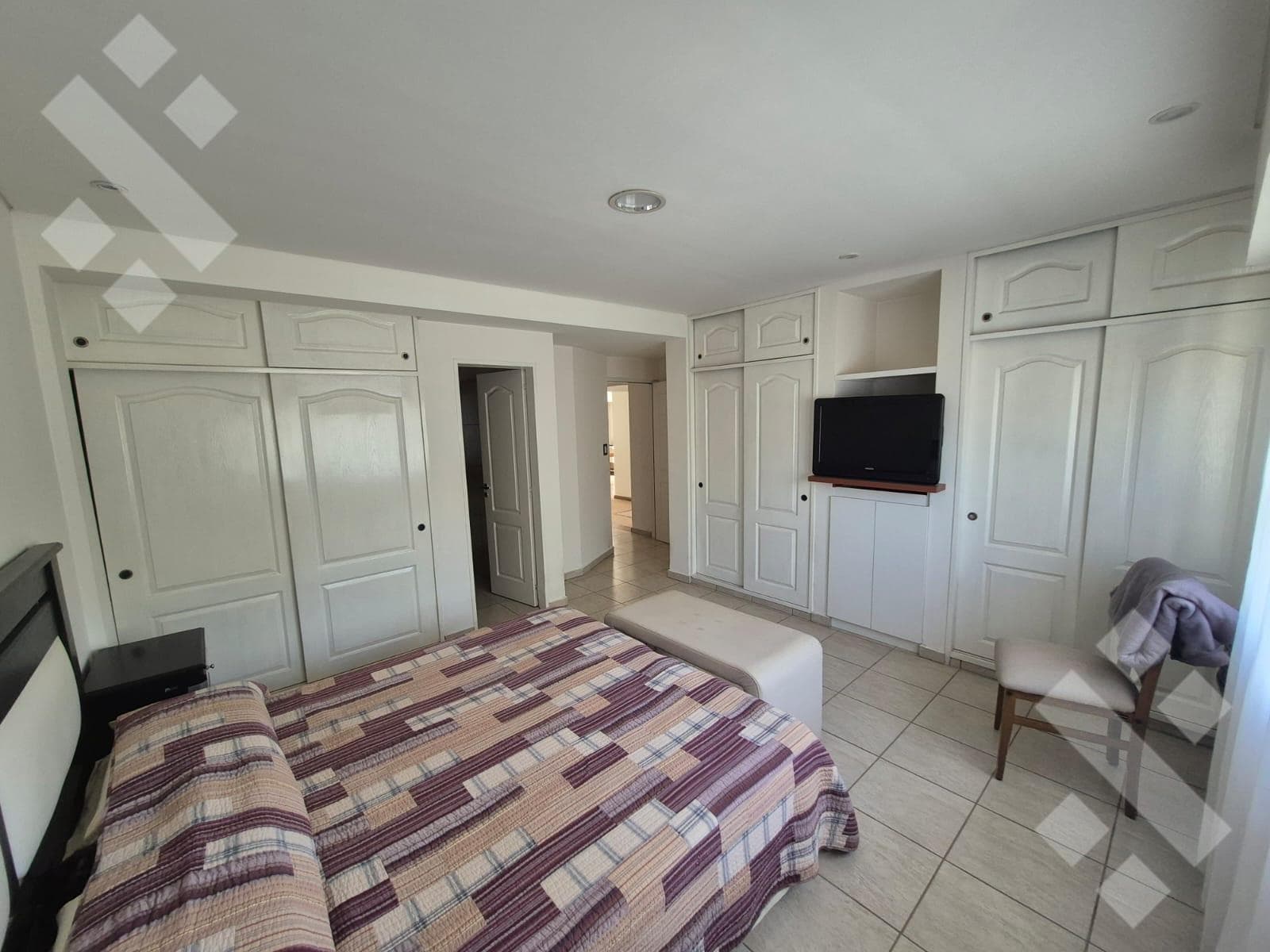 3-Bedroom House in the 12 de Septiembre Neighborhood, Parque