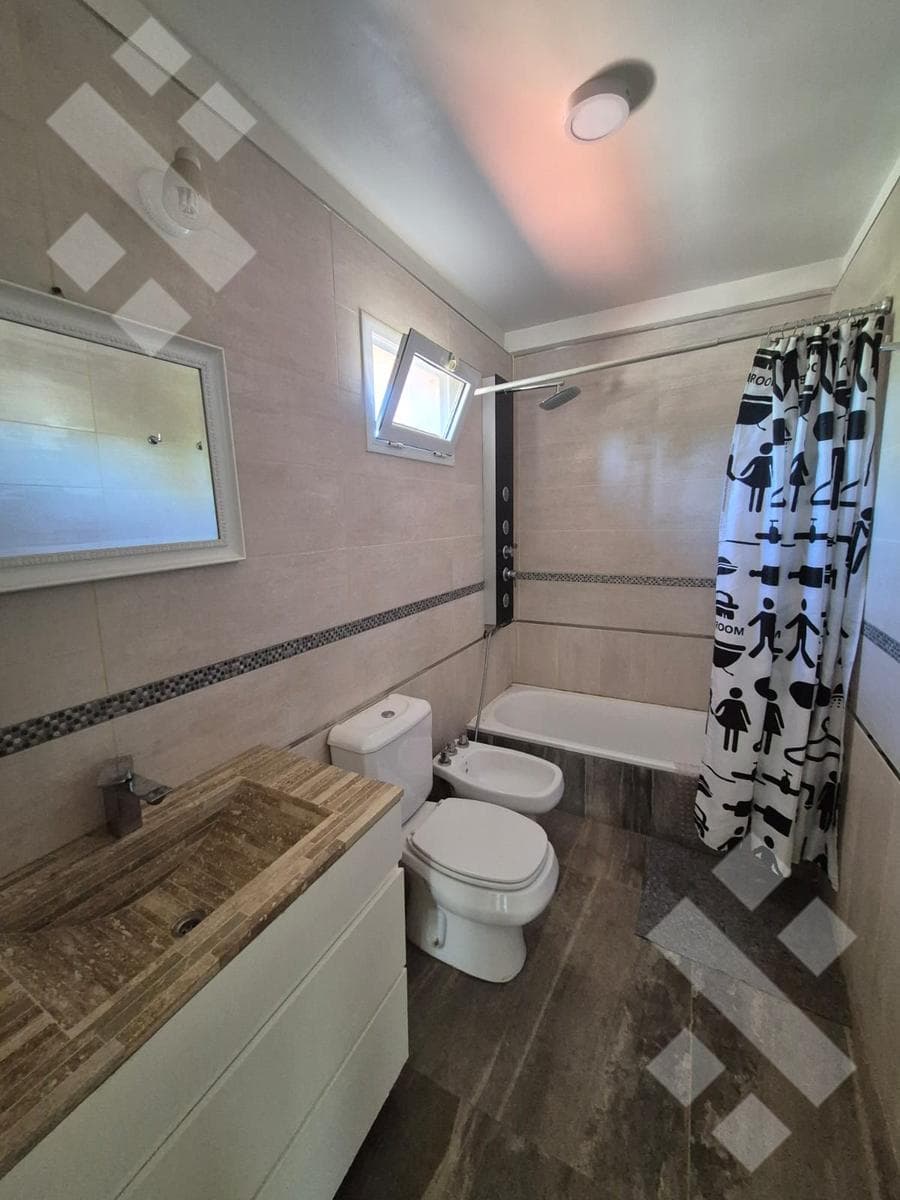3-Bedroom House in the 12 de Septiembre Neighborhood, Parque