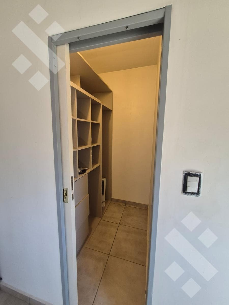 3-Bedroom House in the 12 de Septiembre Neighborhood, Parque