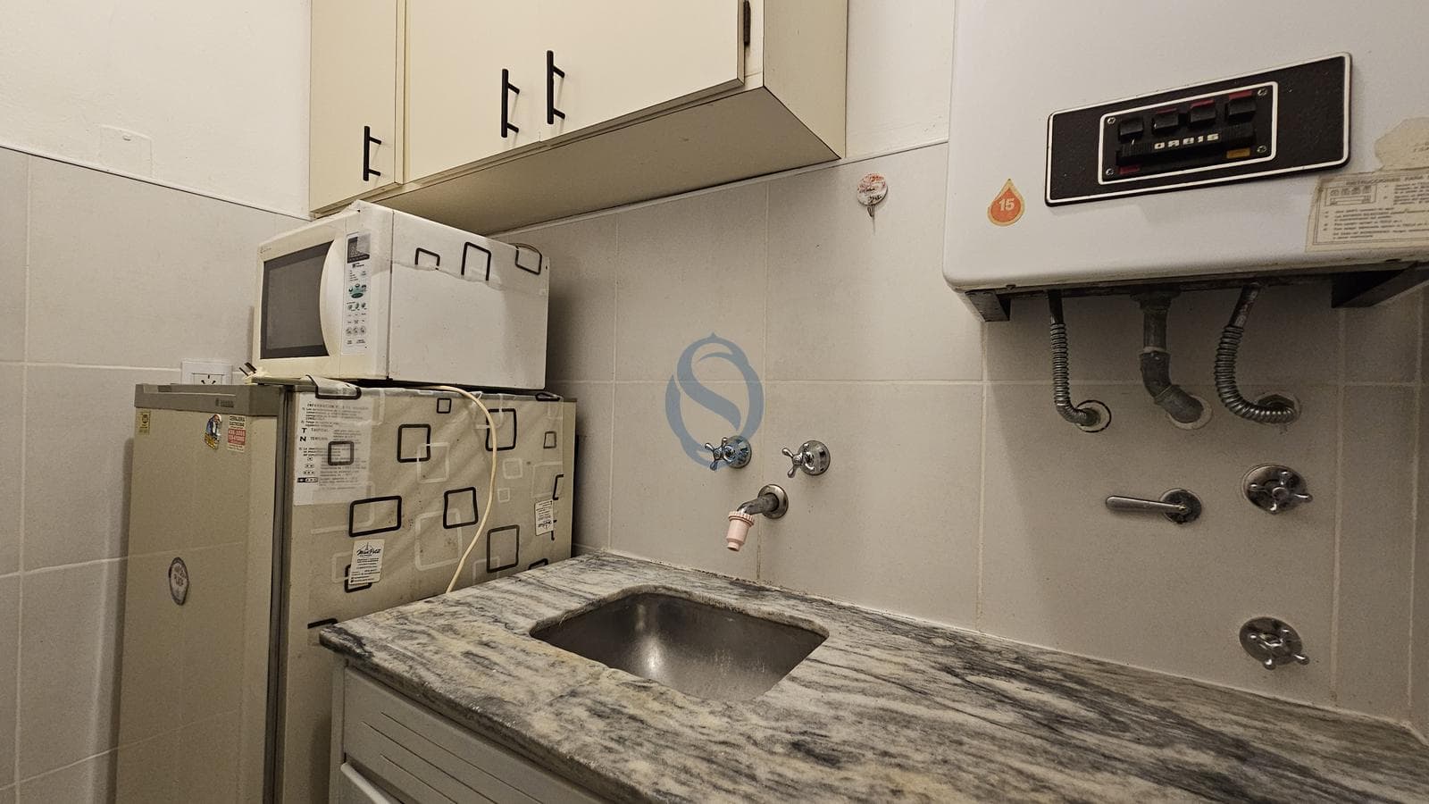 For Sale: Interior Studio Apartment with Amenities in Downtown, Plaza Colón