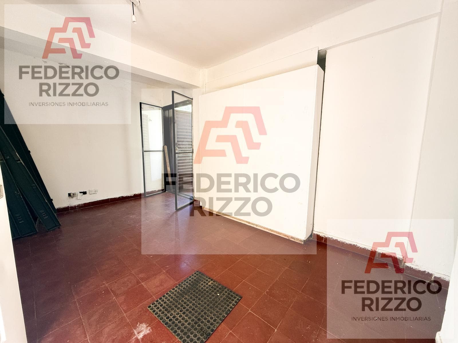 FOR SALE: 2-BEDROOM APARTMENT IN THE ARGENTINE ARMY MONOBLOCK! CHEAP