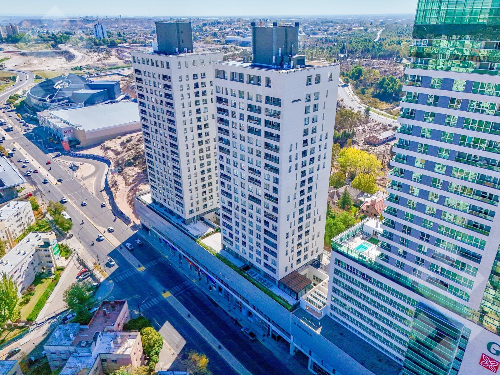 FOR SALE | 2-bedroom apartment with garage at Garden Central Tower Residences Hilton, Neuquén City